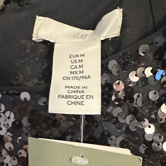 🌲 H&M Black Sequin Dress - Picture 3 of 8